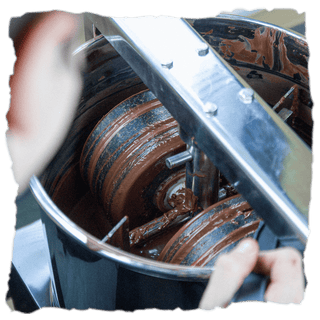 ¿Cómo se elabora el chocolate Hacienda Victoria Essenzo Ecuador 85% de Essenzo Cacao?