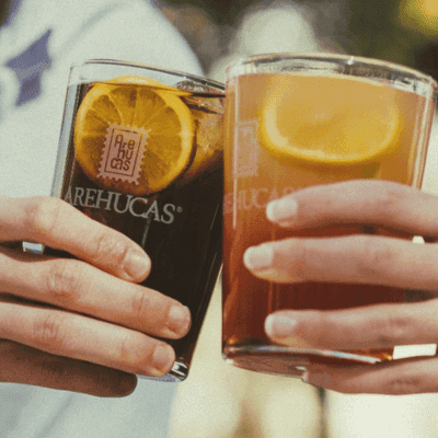 dos vasos de ron Arehucas