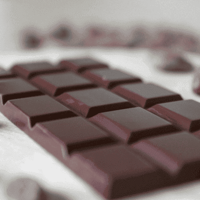 una tableta de chocolate Essenzo Cacao