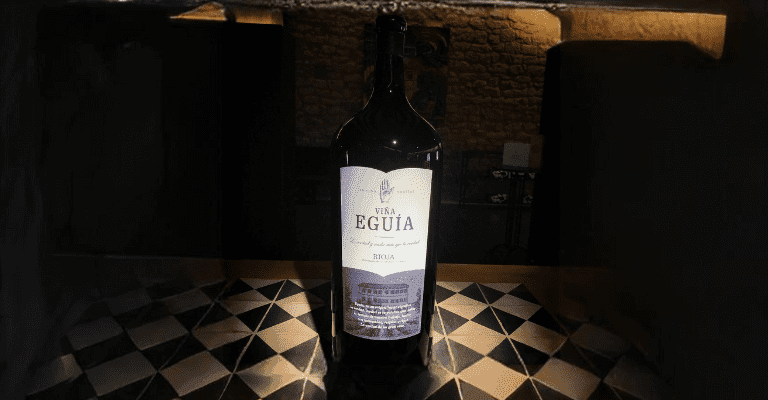 Botella de vino Eguía