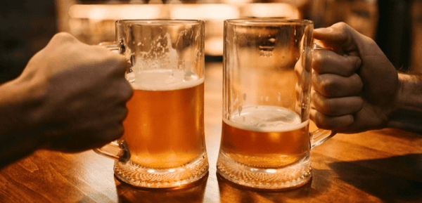 Las cervezas sin alcohol y 0,0 permiten disfrutar del sabor y la espuma sin el efecto alcohólico, ideal para cualquier momento o para quienes prefieren evitar el alcohol