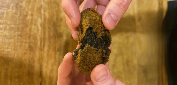 Receta de croquetas de chipirones en su tinta y de chorizo ahumado con pulpo y sidra