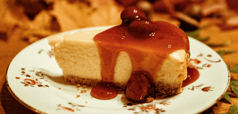 Una receta de Tarta de queso horneada ideal para Navidad porque es muy fácil de preparar y con pocos ingredientes que consigues en la web