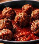 Receta de albóndigas en salsa de tomate: así puedes hacerla paso a paso