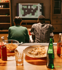 Cómo montar el aperitivo perfecto para tus tardes de peli y manta (con cerveza tirada incluida)