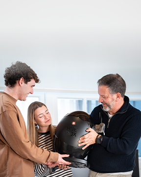 ¿Cómo montar el plan perfecto para sorprender a tu padre el Día del Padre sin salir de casa?