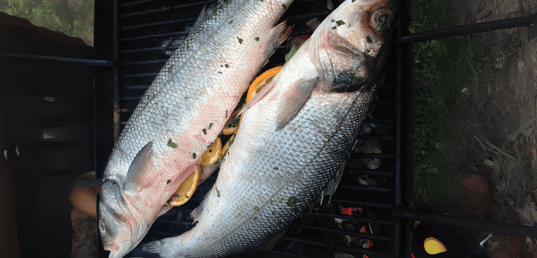 Lubina al horno: así es la receta de la abuela que vas a querer repetir