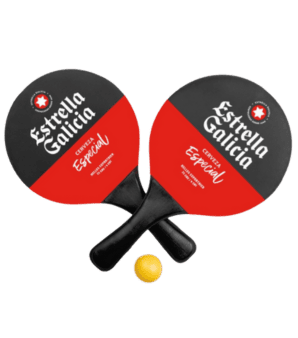 Palas de playa con pelota de Estrella Galicia