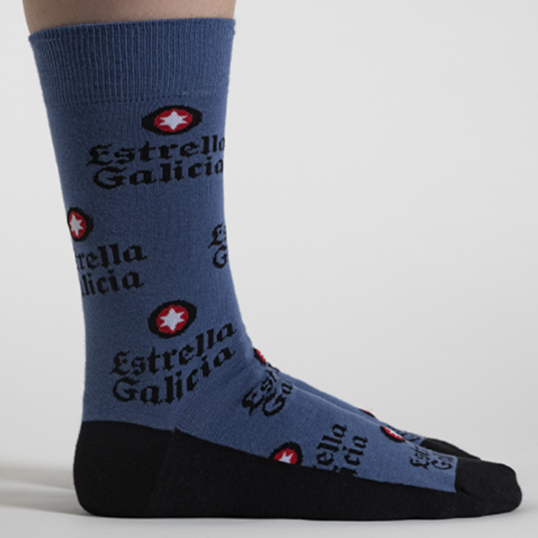 Calcetines con logotipo de Estrella Galicia