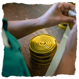 ¿Cómo elaboran las sardinillas en aceite de oliva de Los Peperetes?