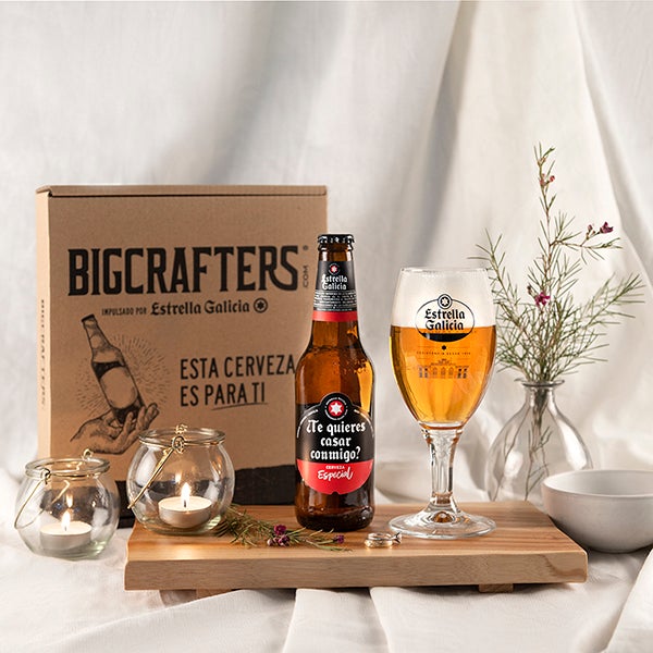 Estrella Galicia edición Te quieres casar conmigo con copa Atlántica