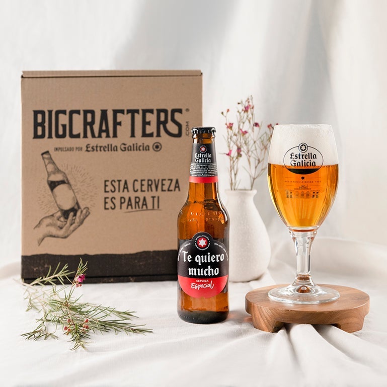 Estuche Estrella Galicia con mensaje y copa