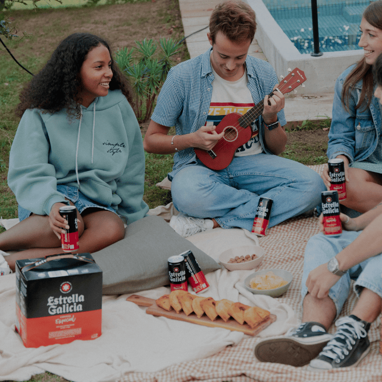 Estrella Galicia Especial, Frigopack de 10 latas de 33 cl