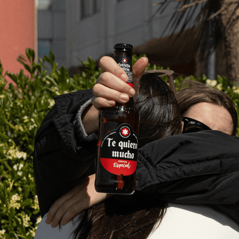 Estuche Estrella Galicia con mensaje y copa