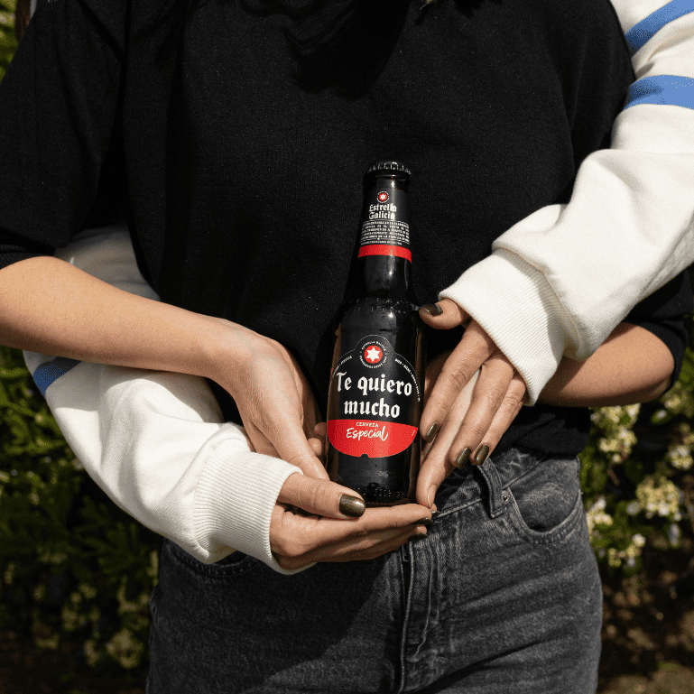 Estrella Galicia edición especial Te quiero mucho con copa Atlántica