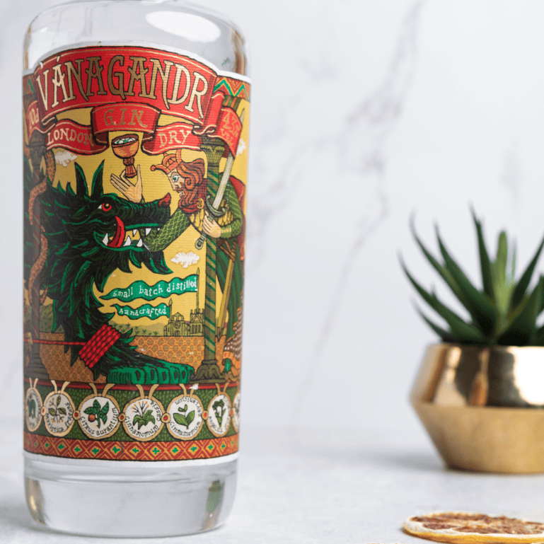 Ginebra artesana London Dry de Vánagandr DestileRías, botella de 70 cl