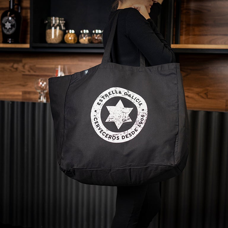 Tote bag negro de Estrella Galicia