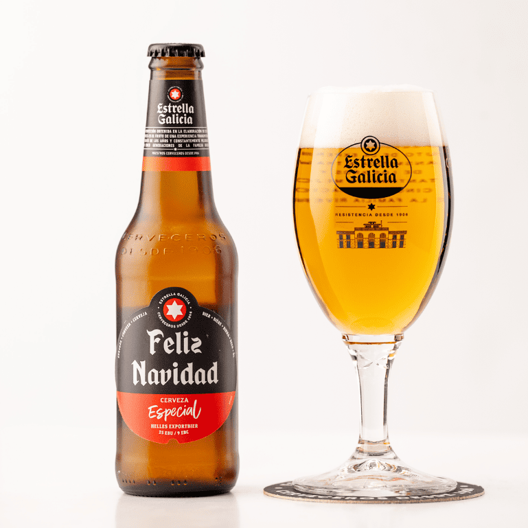 Estrella Galicia edición especial Feliz Navidad con copa Atlántica