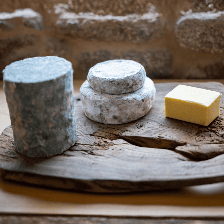 Pack de quesos y mantequilla de Airas Moniz