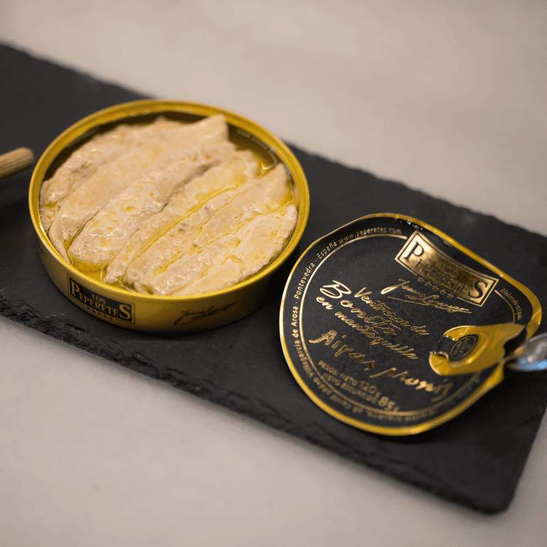 Pack queso de vaca Savel, mantequilla y ventresca de bonito en mantequilla de Airas Moniz