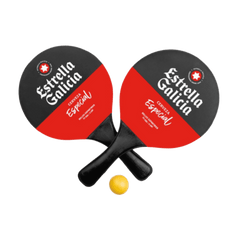Palas de playa con pelota de Estrella Galicia