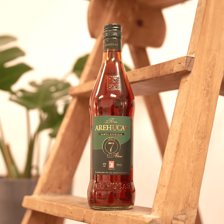 Ron Arehucas Añejo 7 años, botella de 70 cl