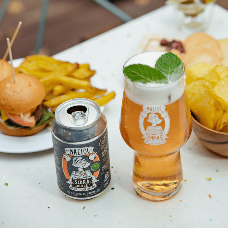 Sidra dulce ecológica de Maeloc, pack 12 latas de 33 cl