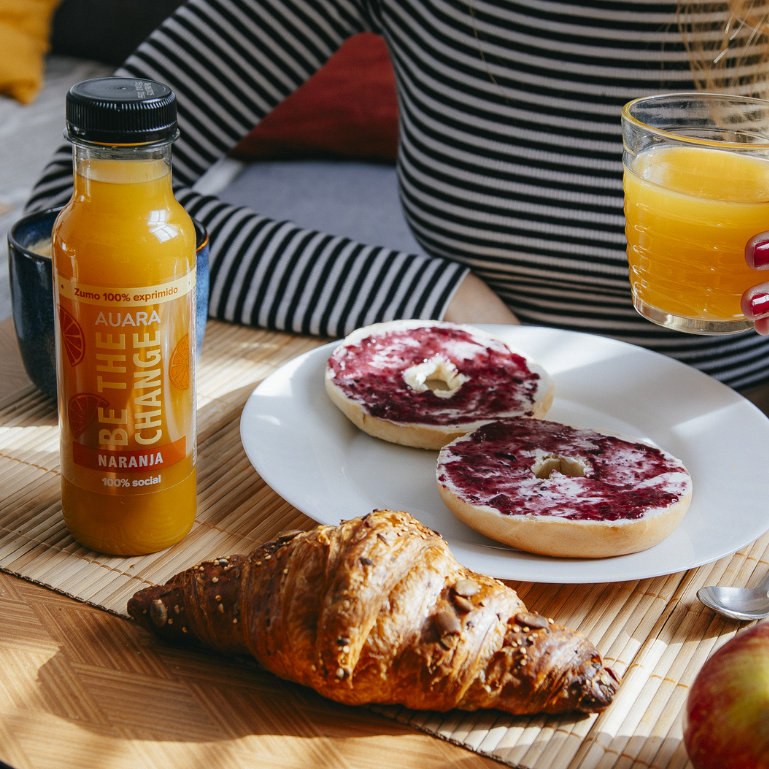 Zumo de naranja de Auara, 12 botellas de 33 cl