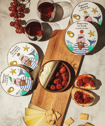 Tabla de conservas Casa de Avoa, una marca de conservas cárnicas que fusiona la tradición artesanal gallega con la innovación gastronómica actual.