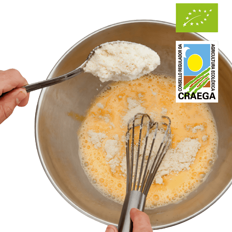 Caldo gallego de Porto-Muiños y preparado de tarta de Santiago de Porto-Muiños